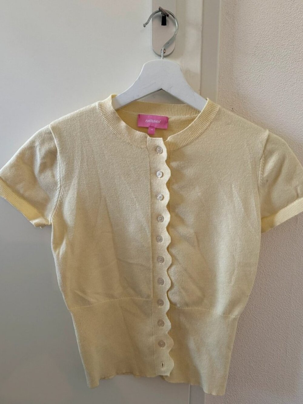 Women’s Light Yellow Short-Sleeve Knit Cardigan, Size XS